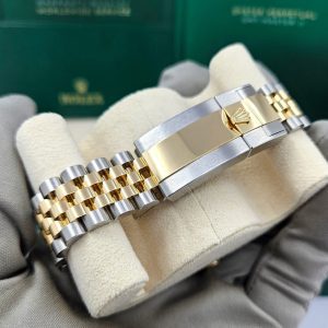 Rolex GMT-Master II, 40mm, Oystersteel and 18k Yellow Gold, Ref# 126713GRNR-0001 1:1