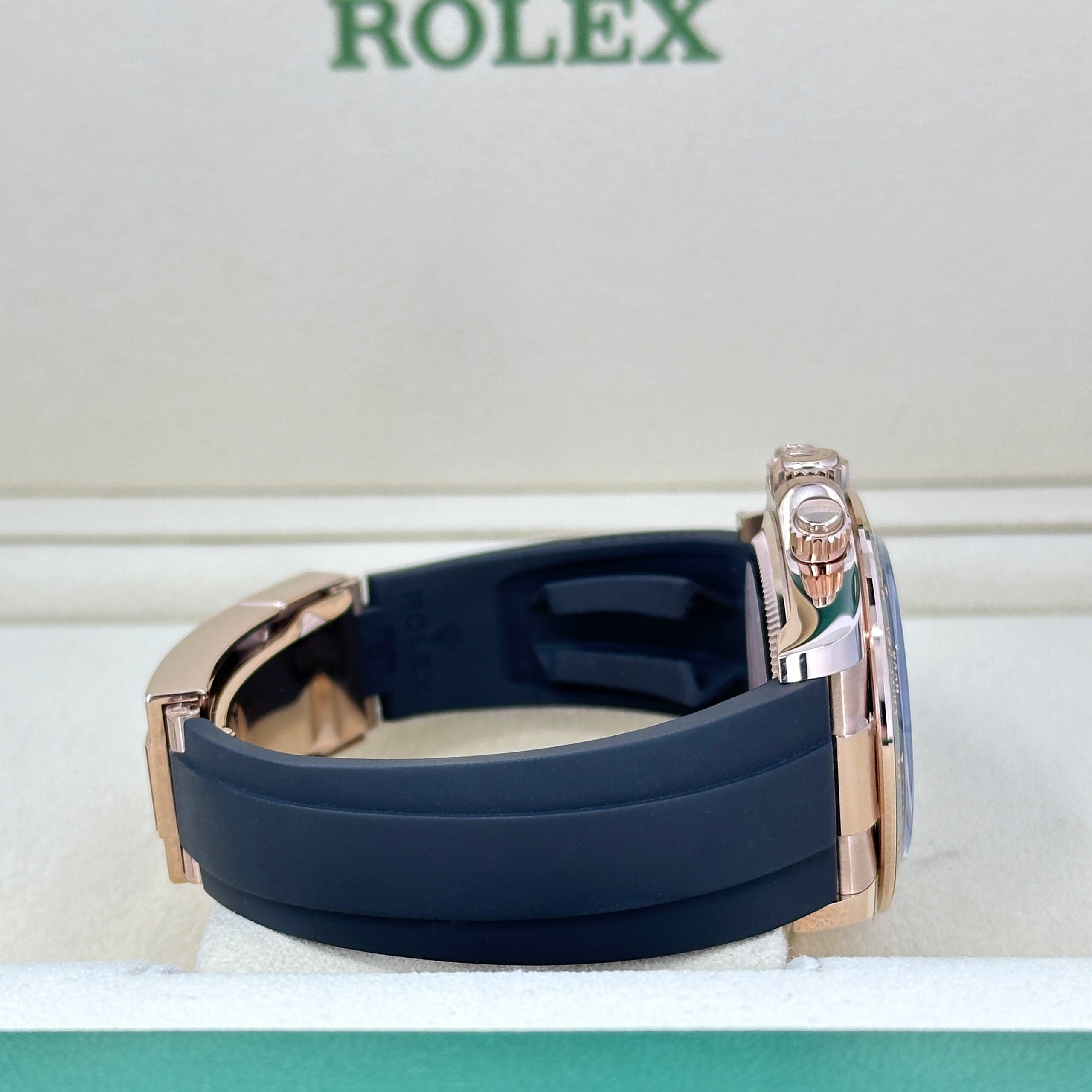 Rolex Cosmograph Daytona 40mm, 18k Everose Gold, Ref# 126515ln-0002 1:1