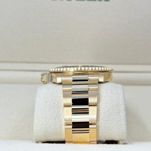 Rolex Submariner Date, 18k Yellow Gold, 41mm, Ref# 126618ln-0002 1:1