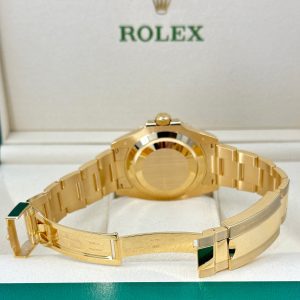 Rolex Submariner Date, 18k Yellow Gold, 41mm, Ref# 126618ln-0002 1:1