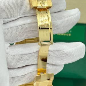 Rolex Submariner Date, 18k Yellow Gold, 41mm, Ref# 126618ln-0002 1:1