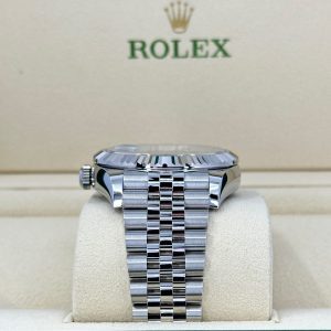 Rolex Sky-Dweller, 42mm, Oystersteel and 18k White Gold, Blue, Jubilee, Ref# 336934-0006 1:1