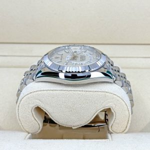 Rolex Sky-Dweller, 42mm, Oystersteel and 18k White Gold, White, Jubilee, Ref# 336934-0004 1:1