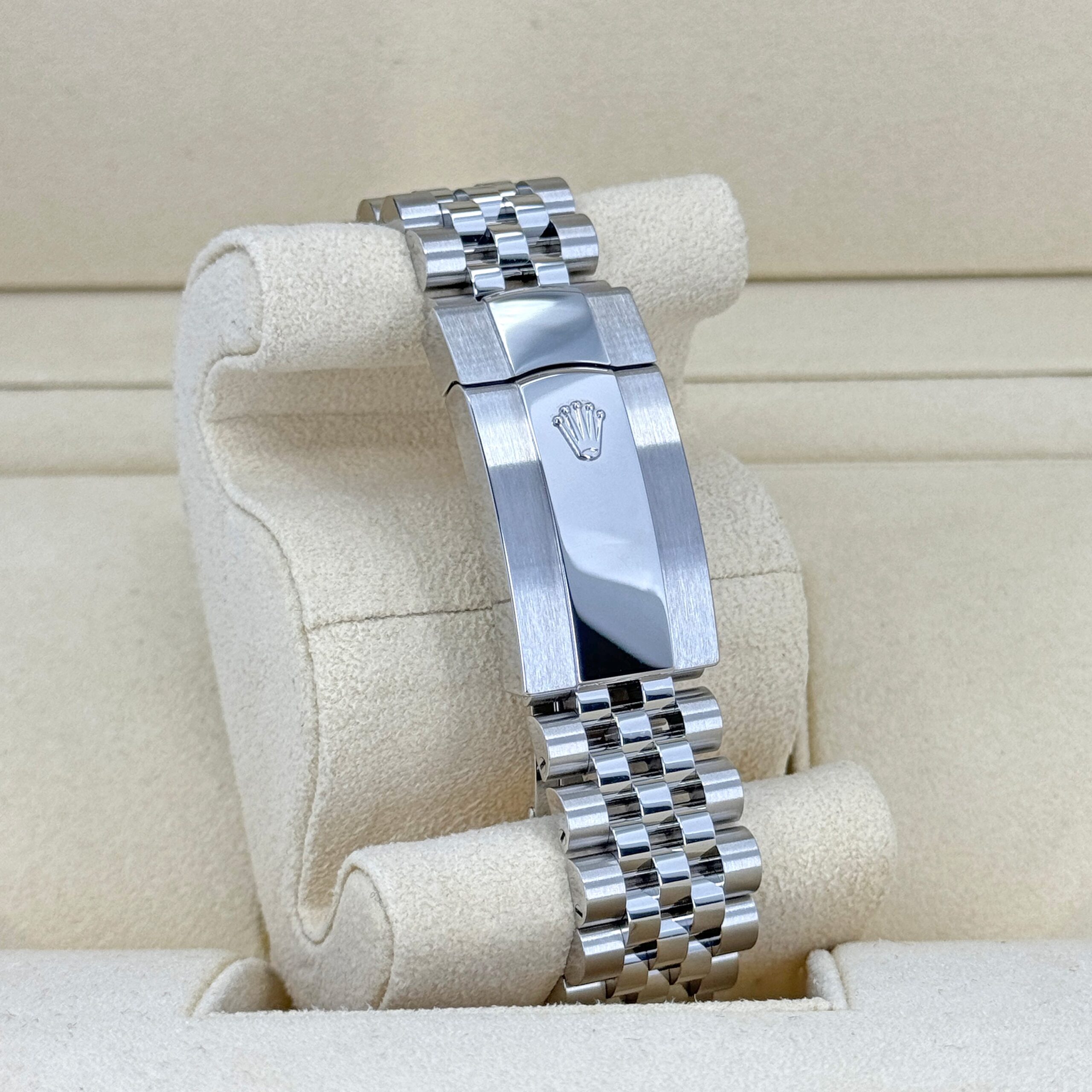 Rolex Sky-Dweller, 42mm, Oystersteel and 18k White Gold, White, Jubilee, Ref# 336934-0004 1:1