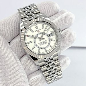 Rolex Sky-Dweller, 42mm, Oystersteel and 18k White Gold, White, Jubilee, Ref# 336934-0004 1:1